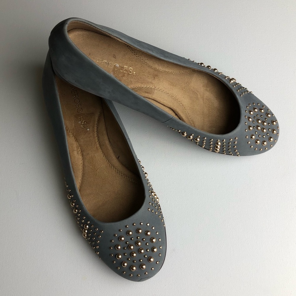 AEROSOLES BECXTREME Gray w/Gold rivets, Flats NWOT